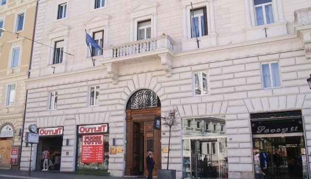 Esposizione Luxury Rome