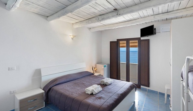 Family Room Cilento with Wi-Fi and Air Conditioning