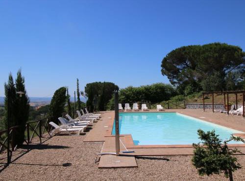 Farmhouse in Lazio with Lake Bolsena Views