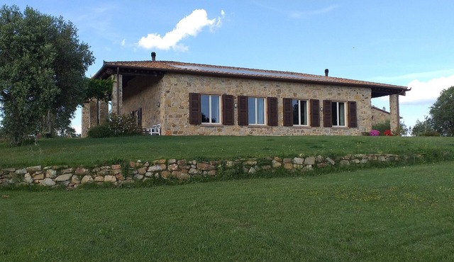 Farmhouse in the countryside with magnificent sea view, ideal for families with 4 paws