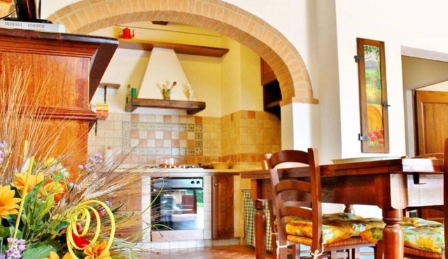 Farmhouse with 4 apartaments in exclusive use. Pienza