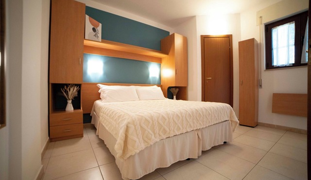 Ferienwohnung "ulivo" mit Pool und Privatstrand