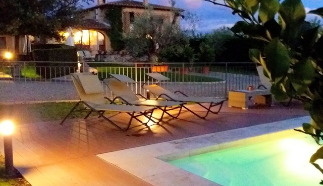 Fienile: luxury countryside villa, shared pool, ideal base to discover Tuscany
