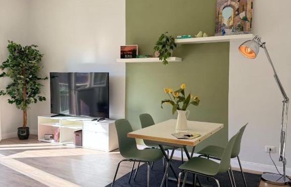 Flag Apartment - Metro A - Subaugusta