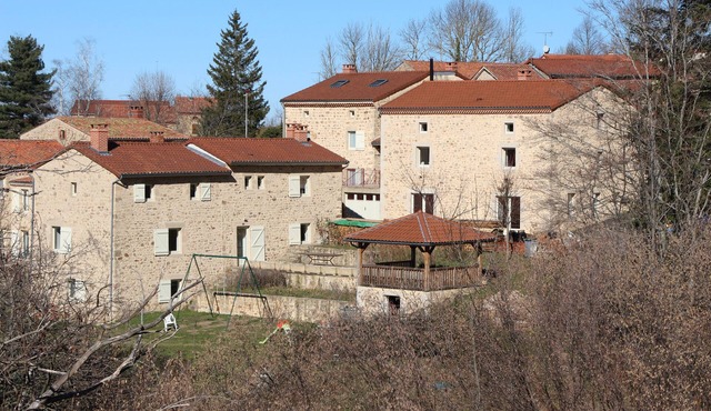 Hameau MANAJEP is made up of the lodgings MAJES, NAOLE, JEPATAN and the room JEPHOS