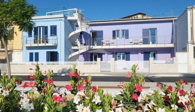 Fronte mare Levante - piano terra