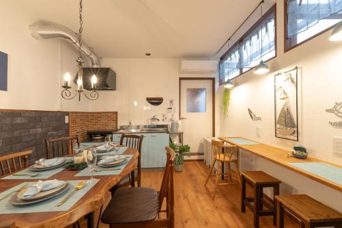 Fukuoka Meinohama Designer Holiday Home, Entire Rental up to 18 Guests