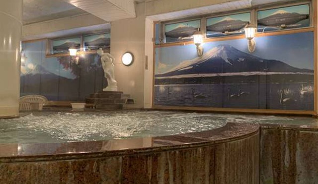 Funabashi Grand Sauna and Capsule Hotel - Caters to Men