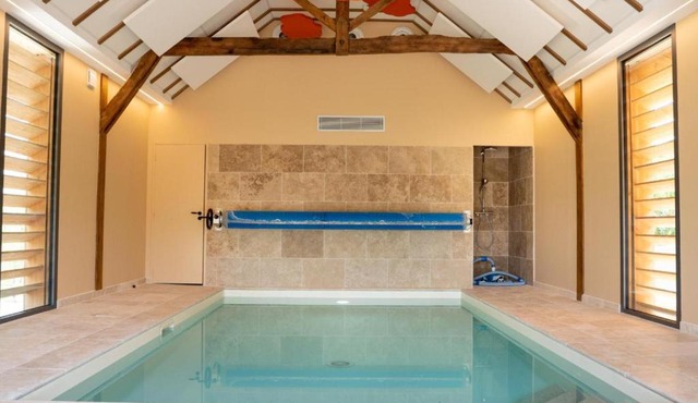 Gîte avec piscine, climatisation - 14 pers. - FR-1-616-579