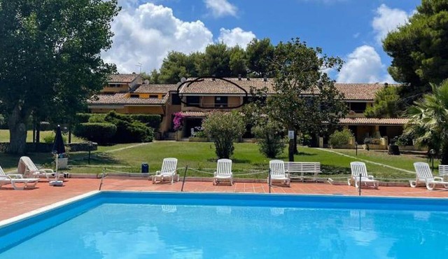 Gorgeous apartment in Drapia with swimming pool