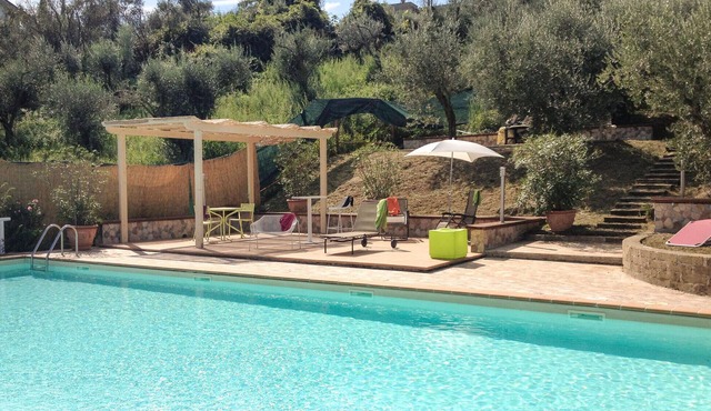 Gorgeous apartment in Roma with swimming pool