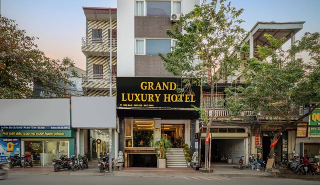 Grand Luxury Hotel