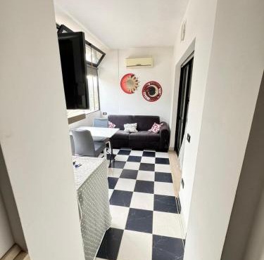 Grazioso&Collegatissimo con terrazzo Casello Autostradale Frosinone