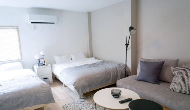Great Sale! 4 min walk from Tanabe station on Subway Tanimachi line/31 sq.m. on 5th floor for rent/Max 5 people can stay opt-06
