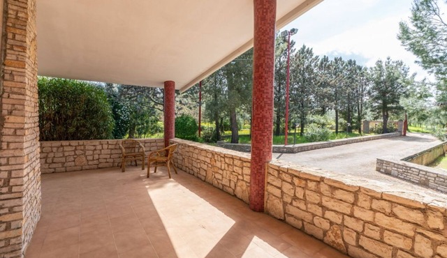 GuestHost - OroVerde Villa with Parking and Fireplace