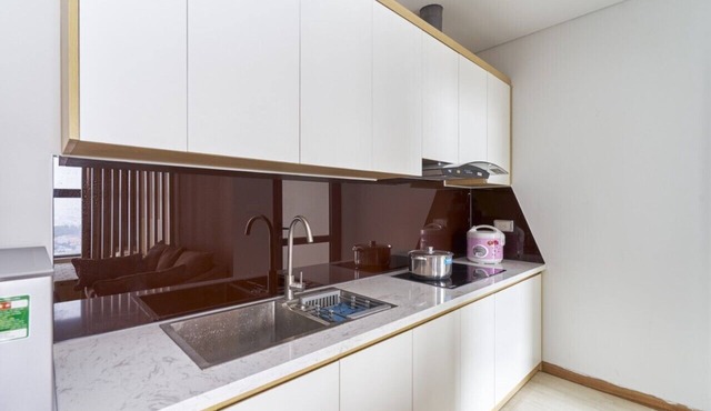 Ha long home chỉ mỗi việc xách va li đến