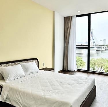 Han Riverine Hotel & Cafeteria DaNang