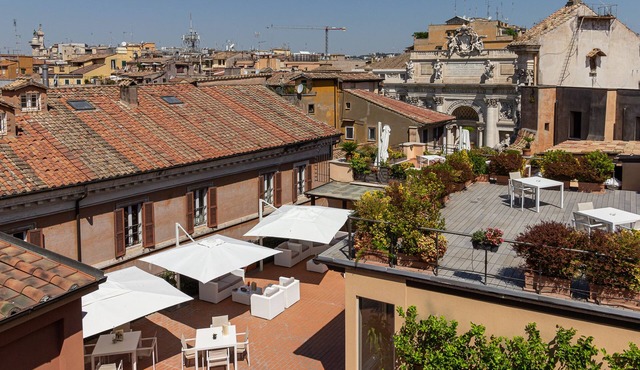Harry's Bar Trevi Hotel & Restaurant