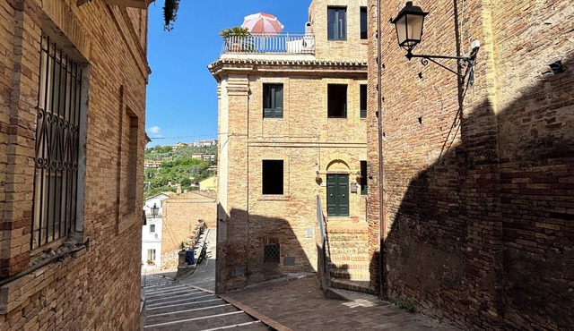 Historic Italian Village House 25 minutes from beach in Abruzzo