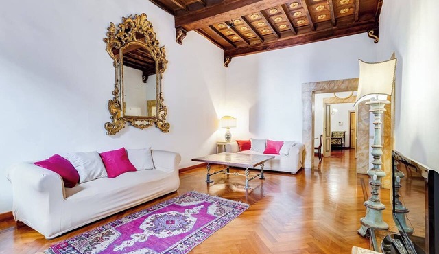 Historical Apartment few steps from Piazza Navona