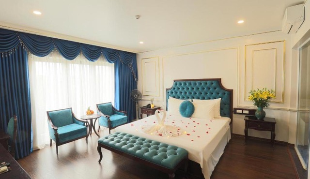 Hoàng Gia Xa La Hotel - by Bay Luxury