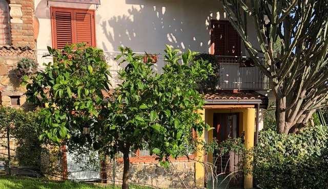 Holiday Home 'Il Vicolo Casa Vacanze - Glicine' with Sea View, Wi-Fi and Air Conditioning