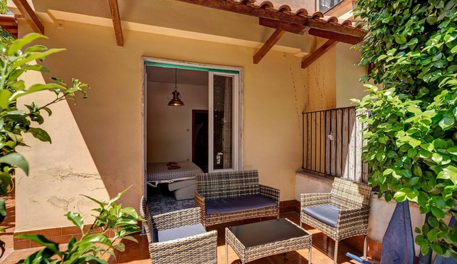 Holiday Home 'Lamia Resi' with Private Garden and Air Conditioning