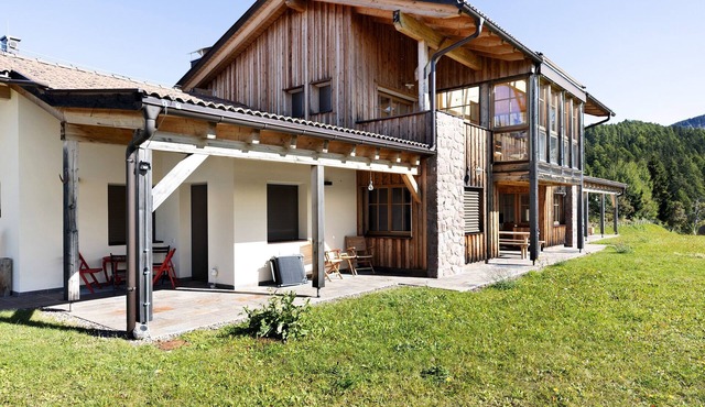 Holiday Home 'Lexn Radein' with Mountain View, Wi-Fi and Air Conditioning