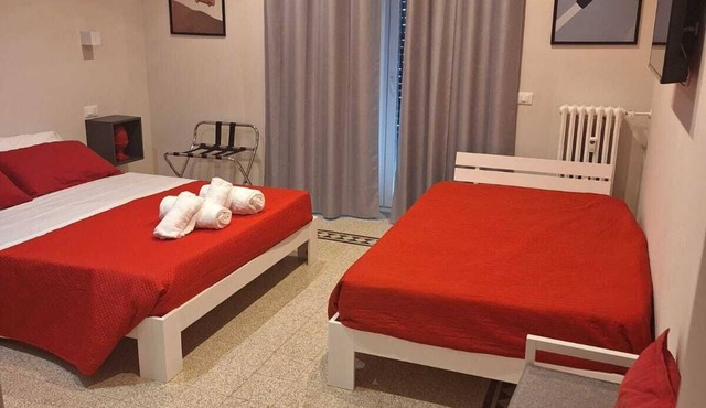 HOLIDAY HOME SAN Lò 9 SLEEPS ZON SAN LORENZO ROMA VIA DI PORTA LABICANA 48