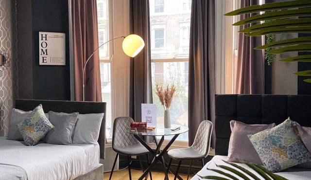 Holland Rd Studios Close to Olympia London