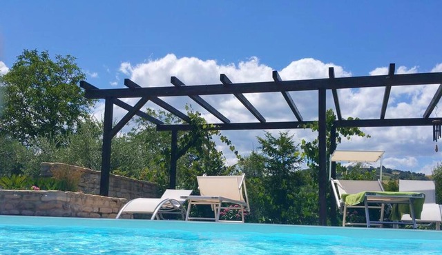 Homerez - Appartement for 2 ppl. with shared pool at Montalto delle Marche