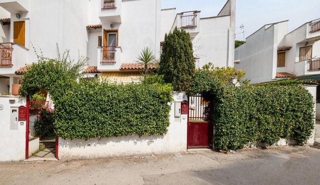 Homerez - House 800 m away from the beach for 6 ppl. with garden at Sabaudia
