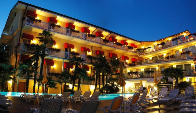 Hotel Capri Bardolino 3S