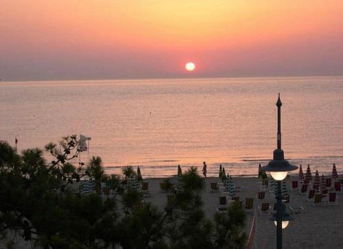 hotel cri cri - fronte spiaggia