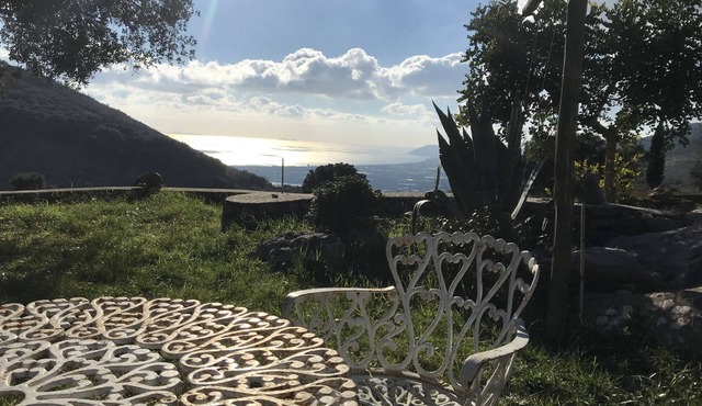 House of the Olive Tree, in the Natural Park of the Ausoni Mountains and Lake Fondi.