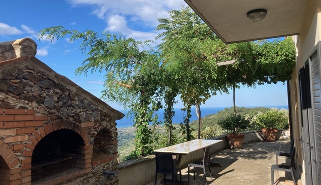 House PANORAMIC VIEW SEA between SEA and MOUNTAIN