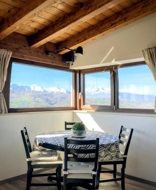 Iacobhouse, casa con giardino esclusivo e parcheggio privato con vista sul Gran Sasso