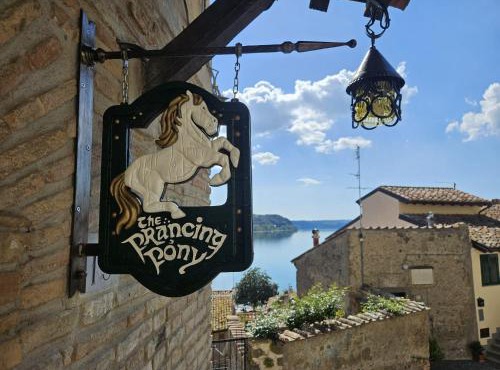 Il Puledro Impennato - Rifugio del Lago con Vista