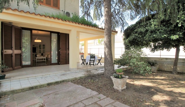 in Pulsano mit Garten by Interhome