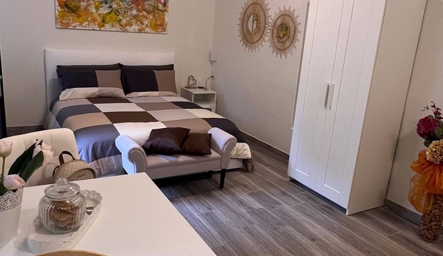 Independent apartment, private garden on ViaAurelia area Vaticano City