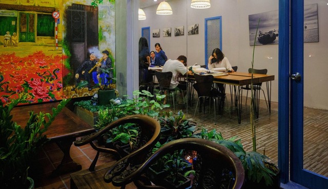 IVINA HUB - Culture & Art Hostel at West Lake