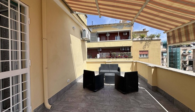 JHHIT - Modern penthouse near city center