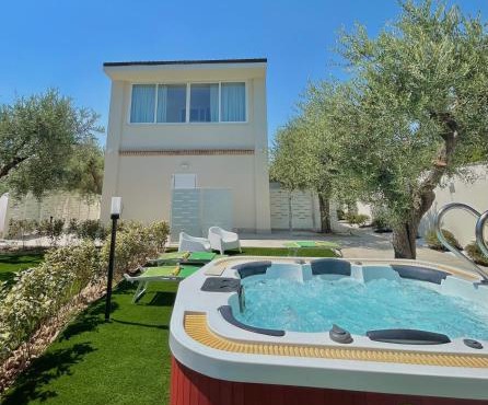 La Depèndance Luxury Rooms
