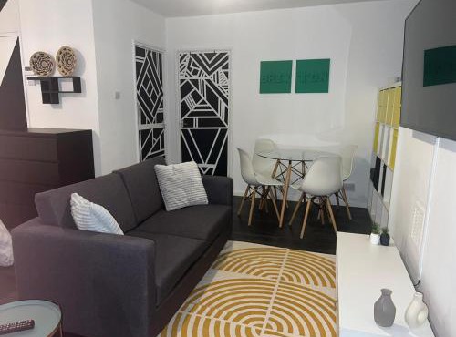 LARGE STUDIO in THE HEART OF BRIXTON