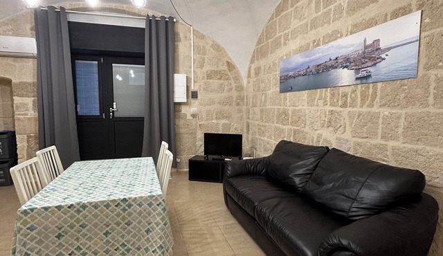 Like Once Upon a Time - Apartment within walking distance of Trani Castle and Cathedral
