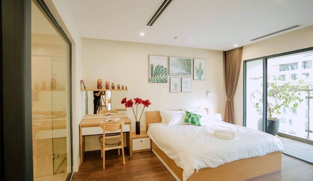 Living like a Vietnamese family in a modern apartment