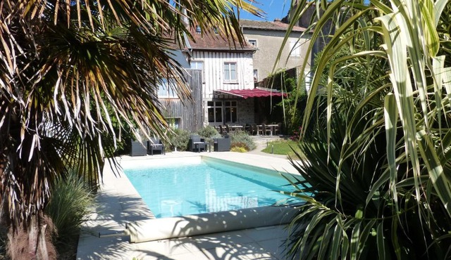 Logis Hotel Auberge Dupuytren