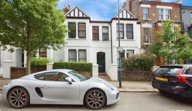 London Queens Park flat - 2 bed apartment