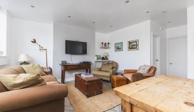 Lovely 2BR Flat 5 mins to Tube, Fullham