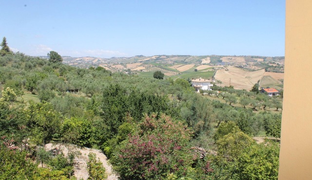 Lovely Abruzzo - sea holidays and low cost mountains